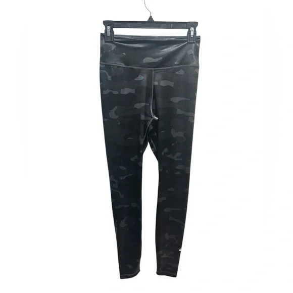 Nike Dri-fit shimmer gray and black Camo Print Leggings - Picture 6 of 8